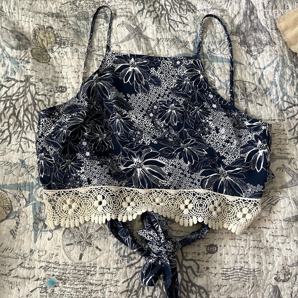 Abercrombie floral crop